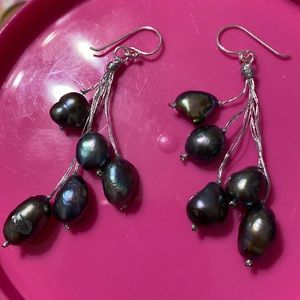 Black pearl dangle earrings